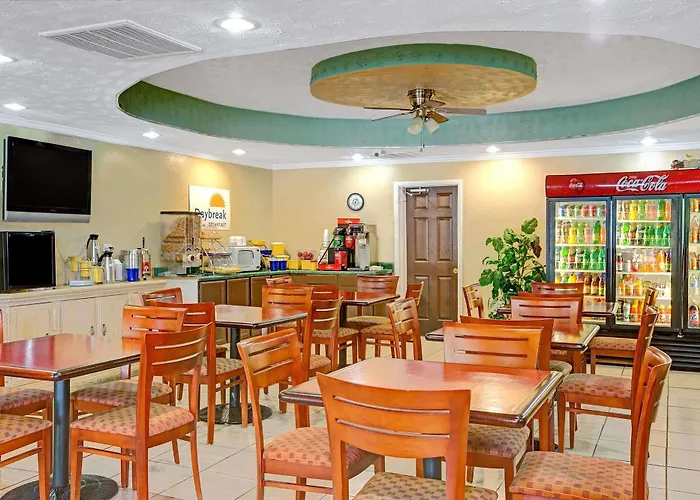 Charlotte Speedway Inn & Suites
