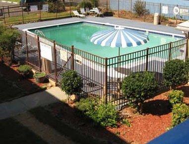 Motel Speedway & *